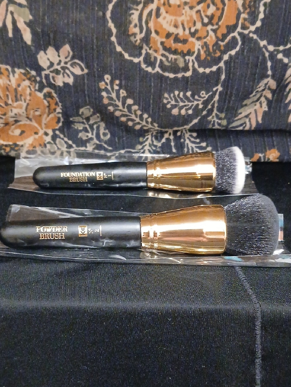 Belle Beauty No.1 Foundation & No.2 Powder Brush Set Brand New In Sleeves